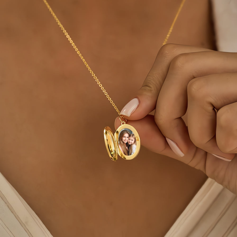 Best Mom Ever - Customized Oval Locket Necklace - CCGC